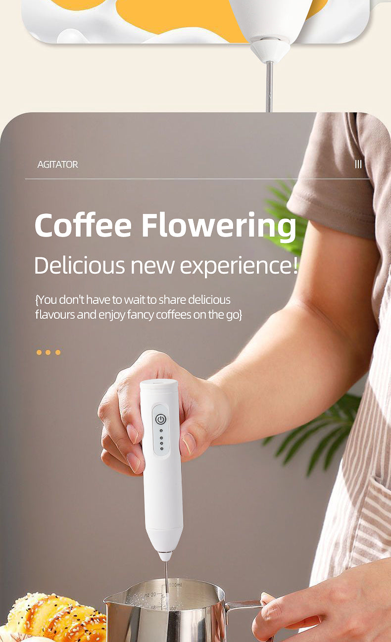 BNMQ electric frother USB rechargeable feature | Fonction rechargeable USB du fouet électrique BNMQ